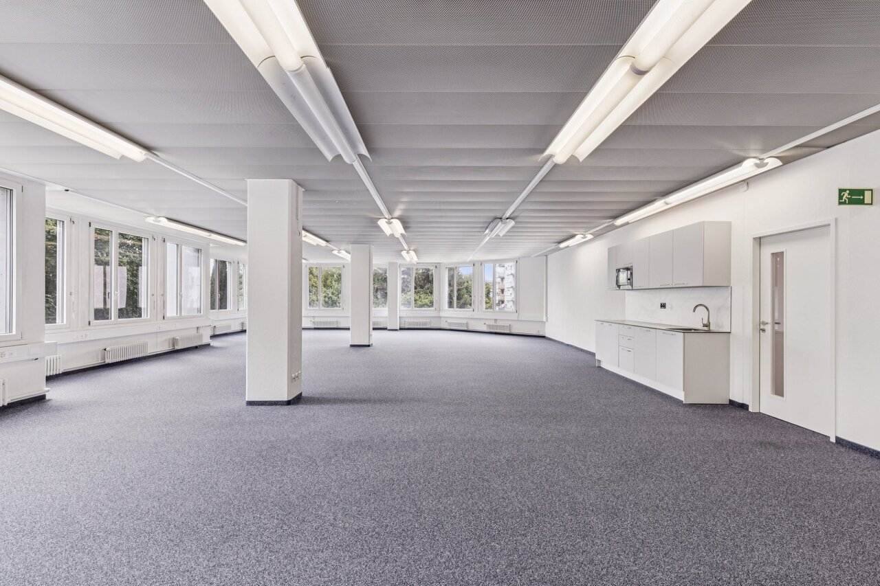 158m² bureau, photo 2 sur 10