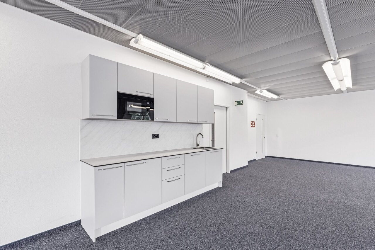 158m² bureau, photo 3 sur 10