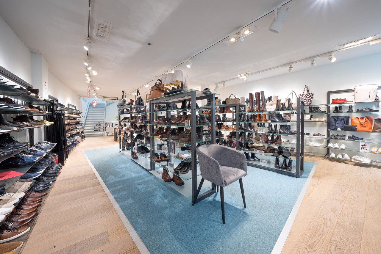 480m² shop
