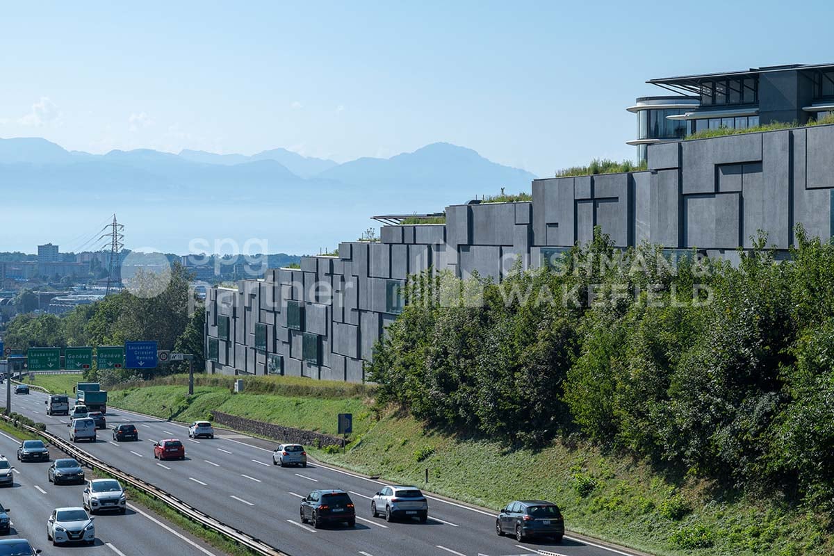 5000m² office