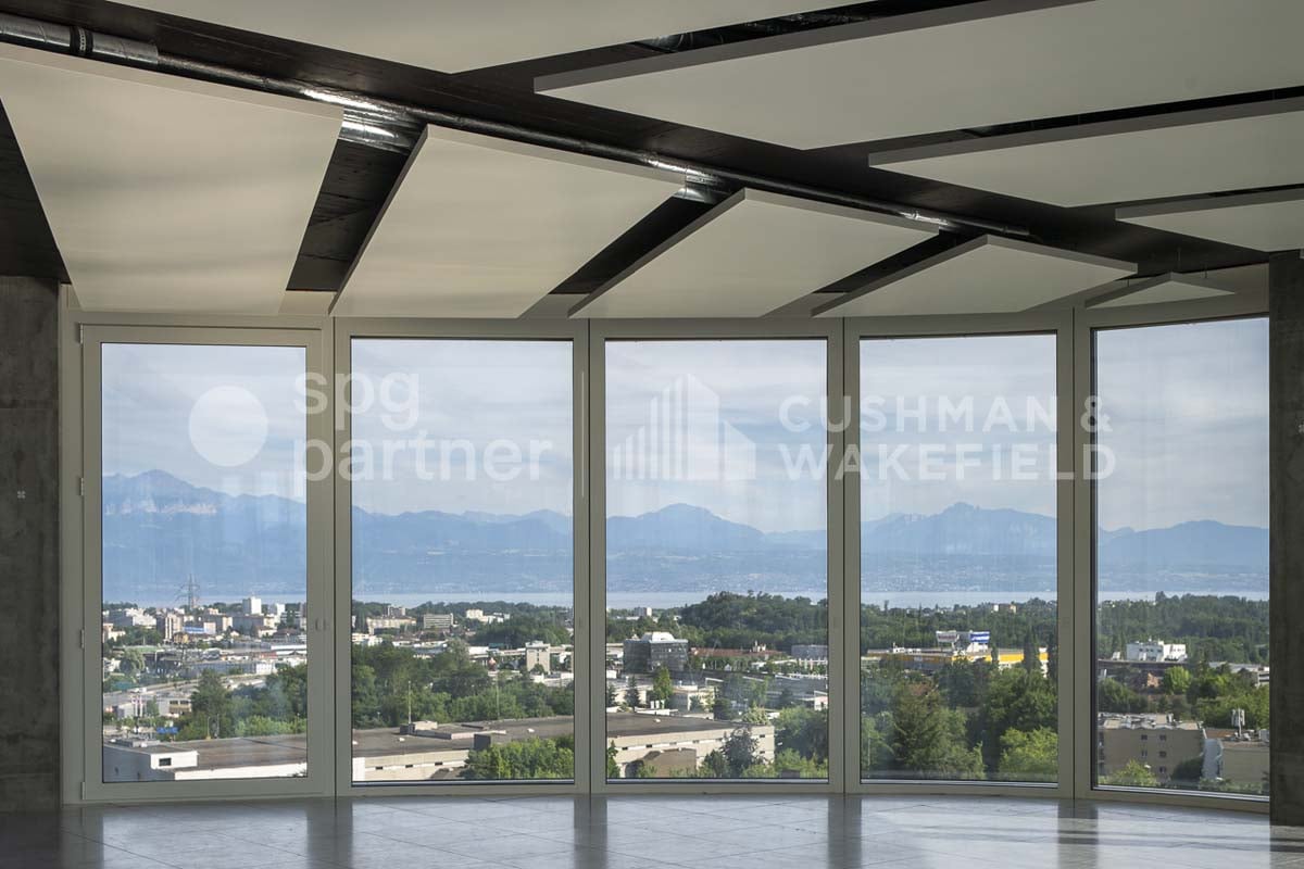 5000m² office
