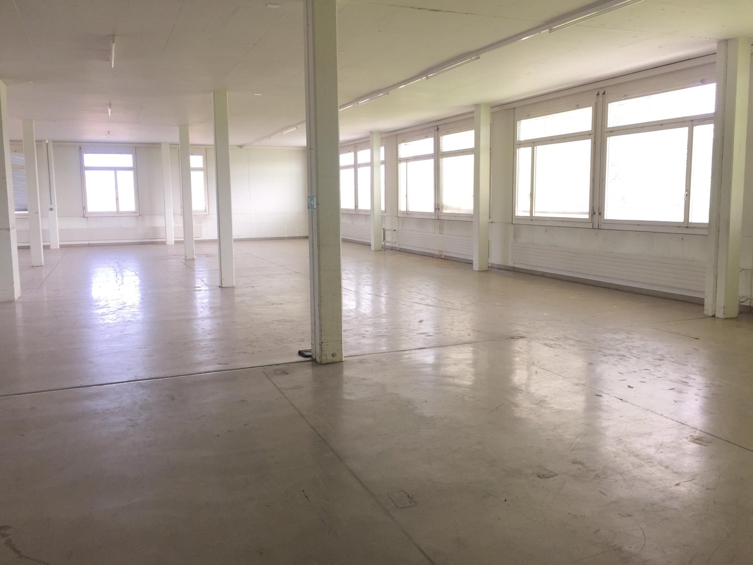 Local de stockage de 376m²