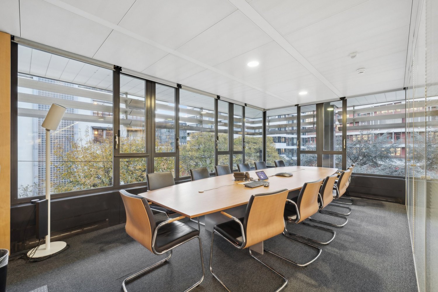 1500m² office