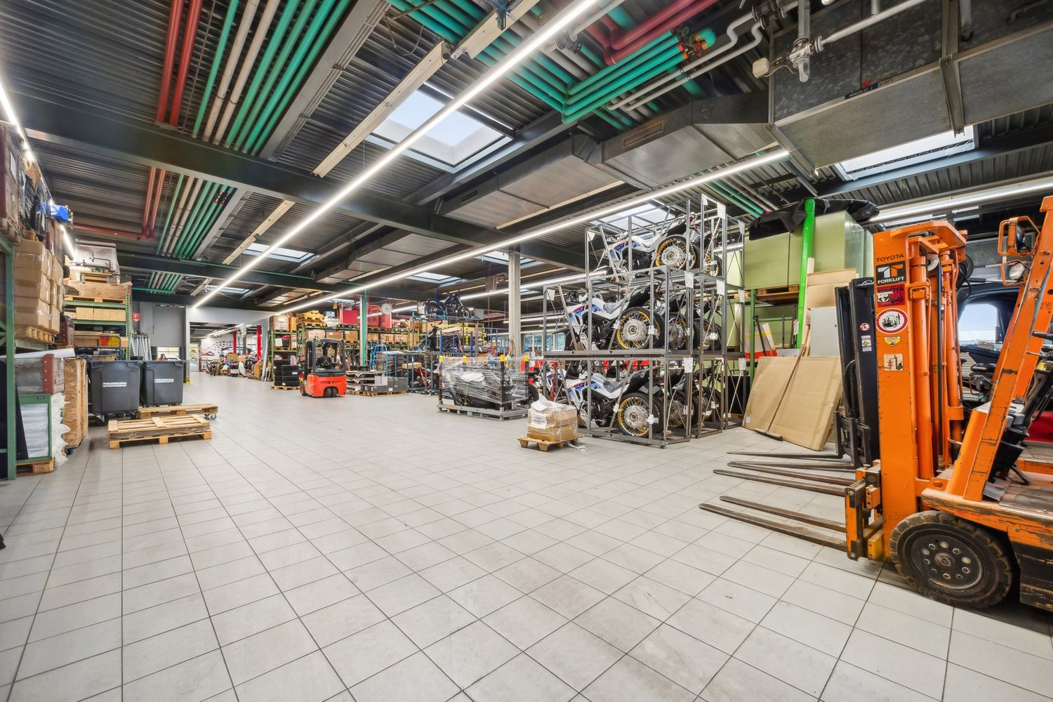 1940m² industrial object