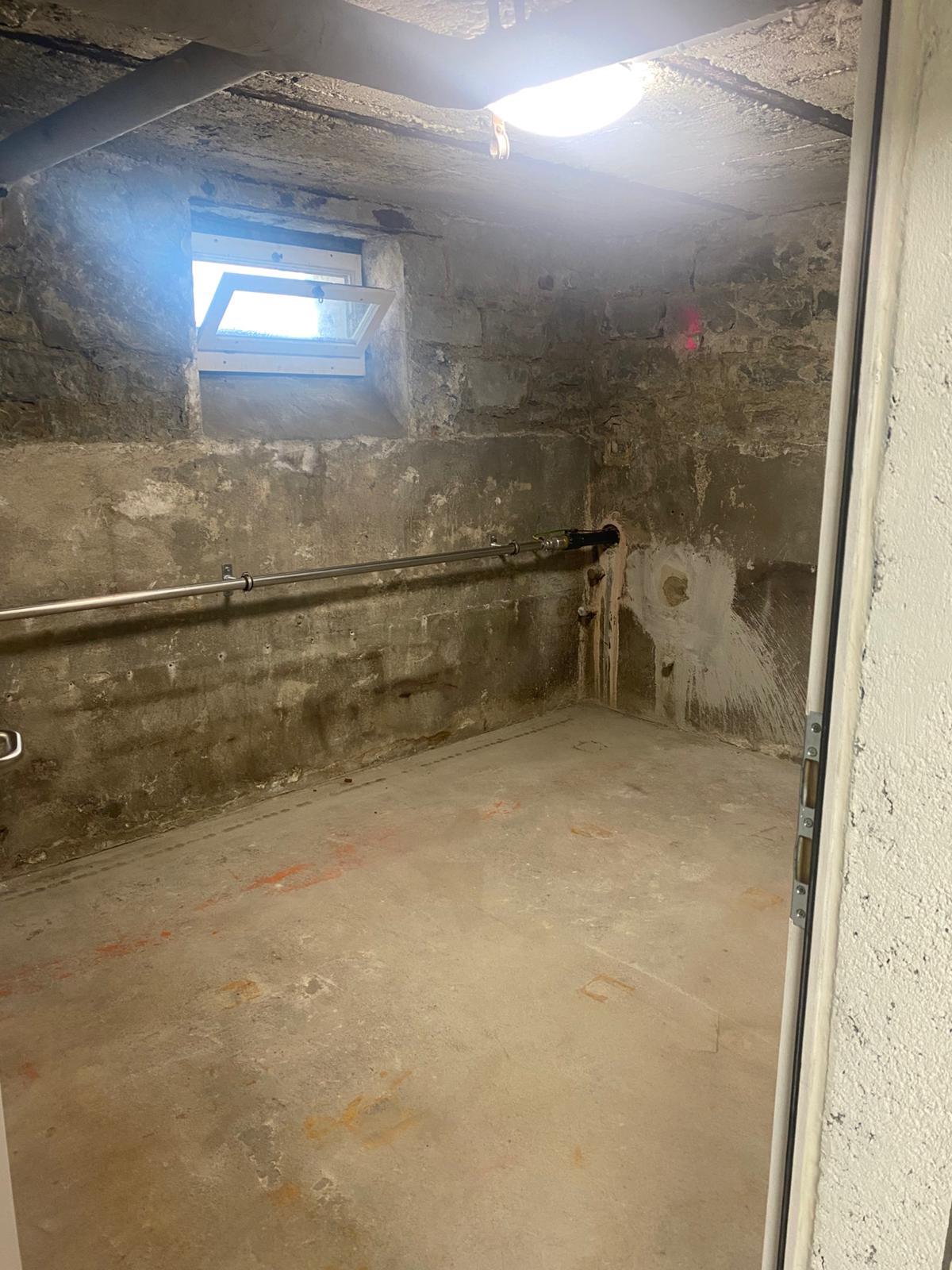 Compartiment de cave, photo 5 sur 6