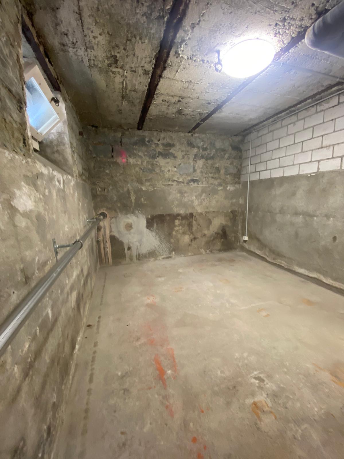 Compartiment de cave, photo 3 sur 6