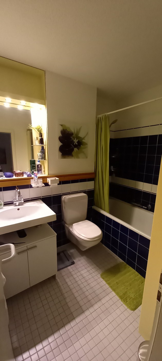 Chambre dans un appartement partagé