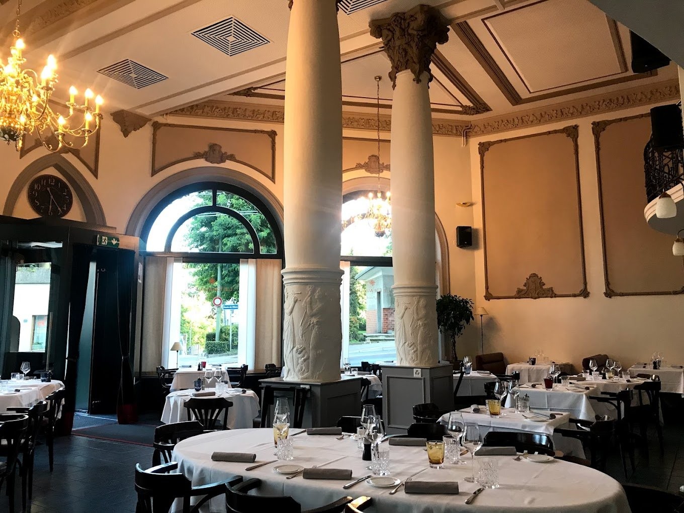 378m² restaurant, photo 2 sur 3