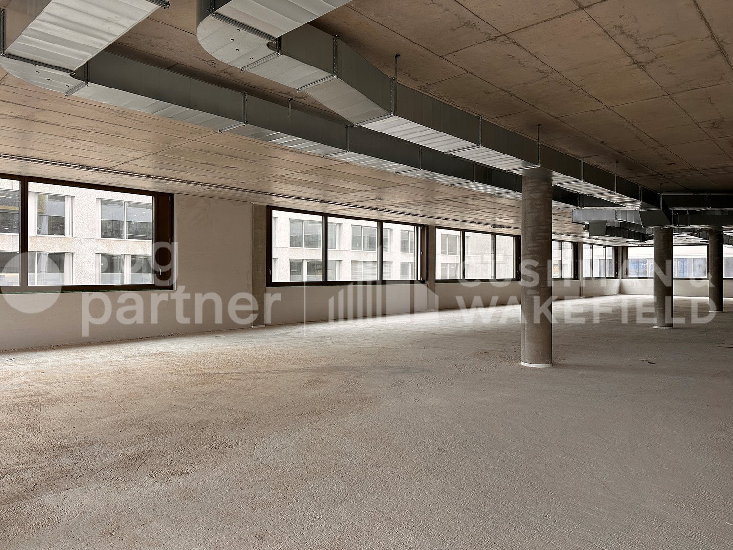 700m² commercial, photo 4 sur 4
