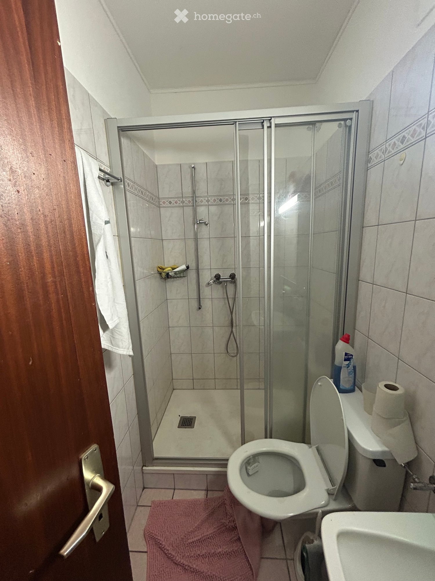 5 rooms apartment