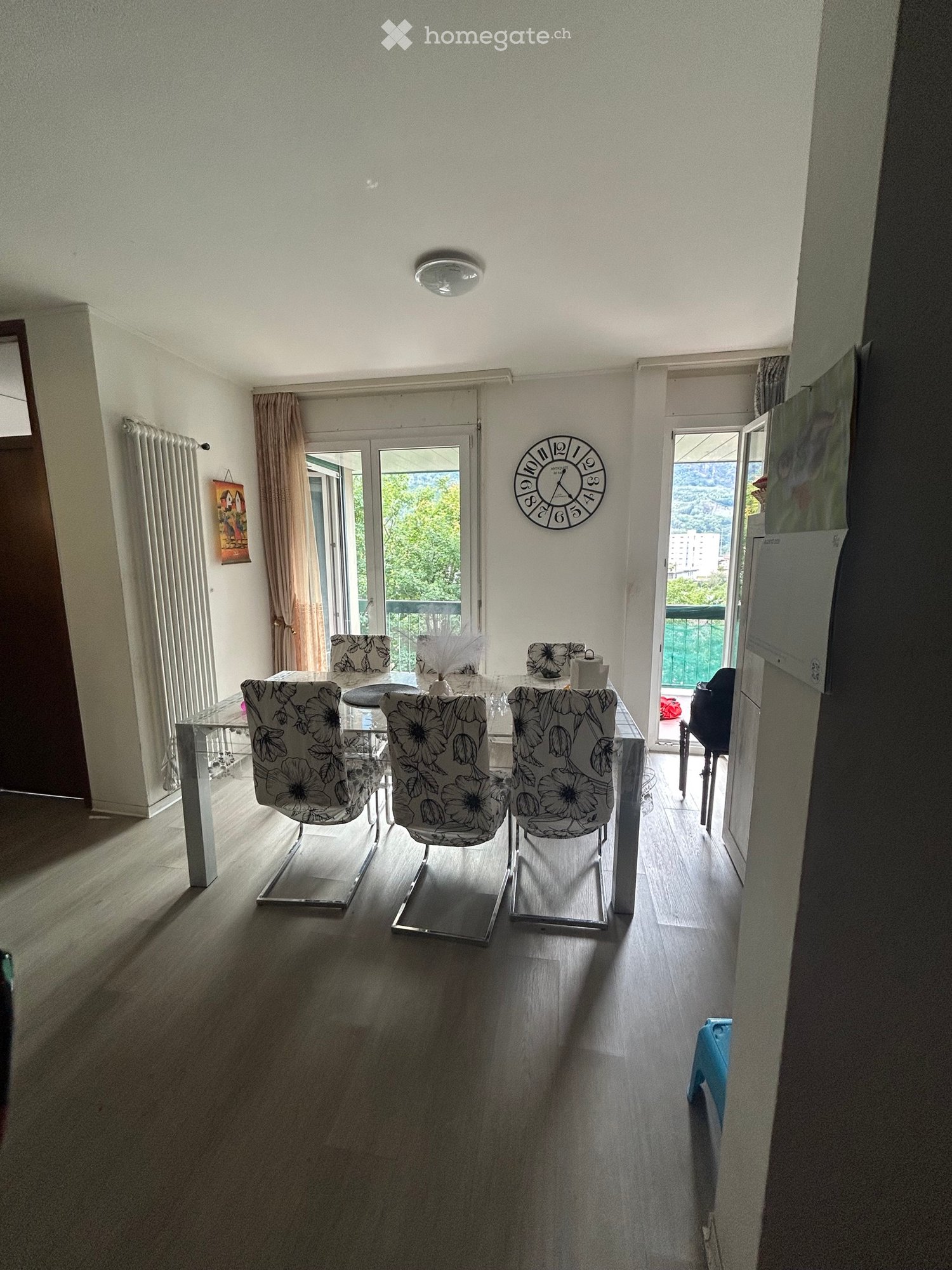 5 rooms apartment