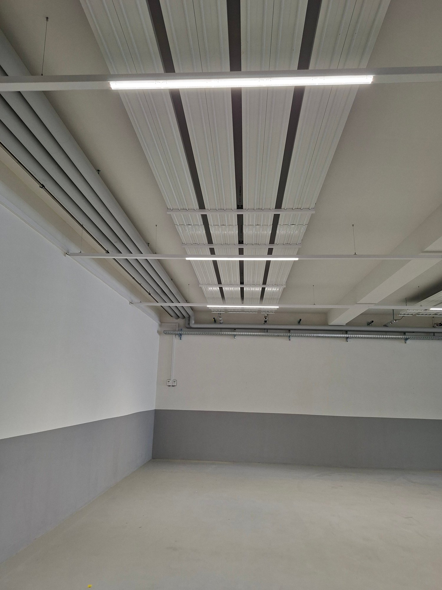 Objet industriel de 95m², photo 2 sur 5