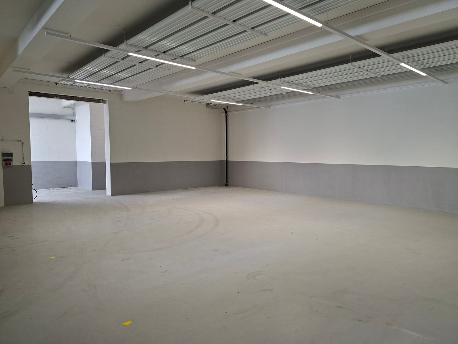 Objet industriel de 95m², photo 1 sur 5