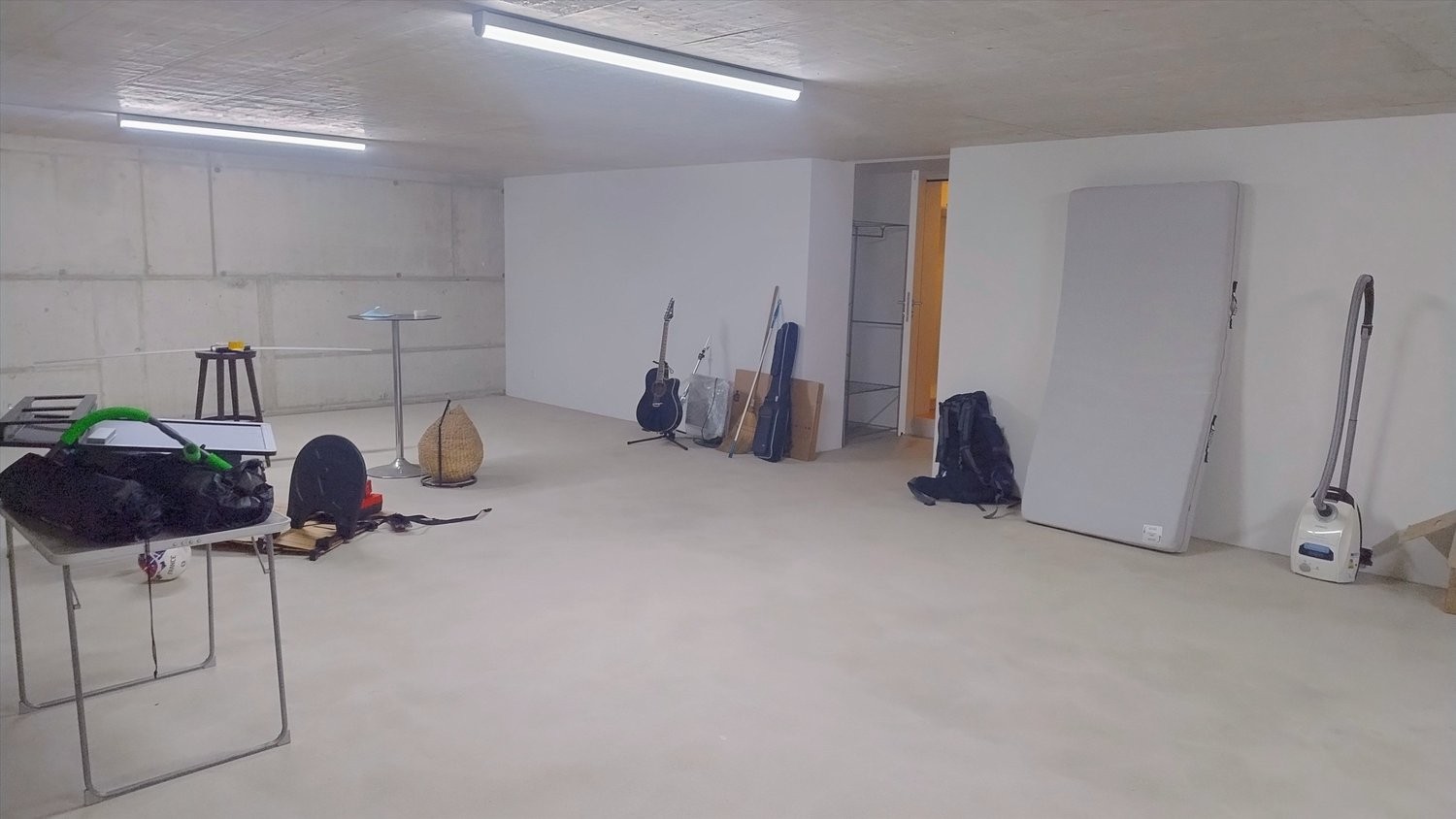 Local de stockage de 75m², photo 2 sur 4