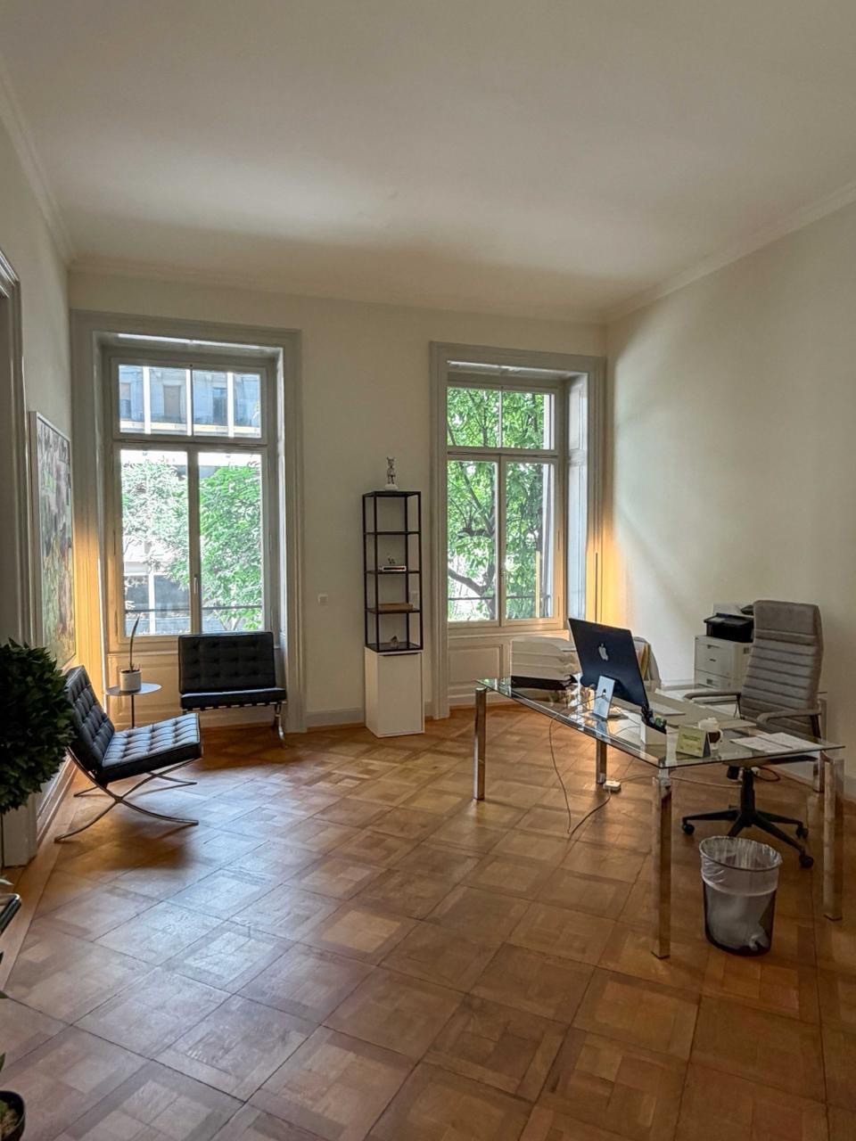 Bureau de 102m², photo 1 sur 10