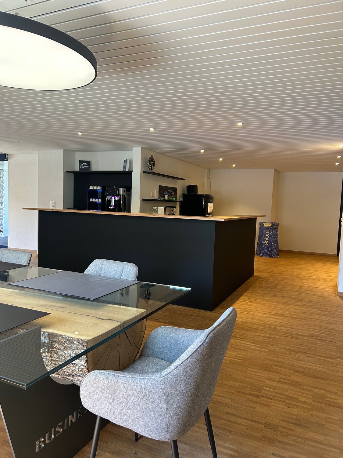355-355m² ufficio
