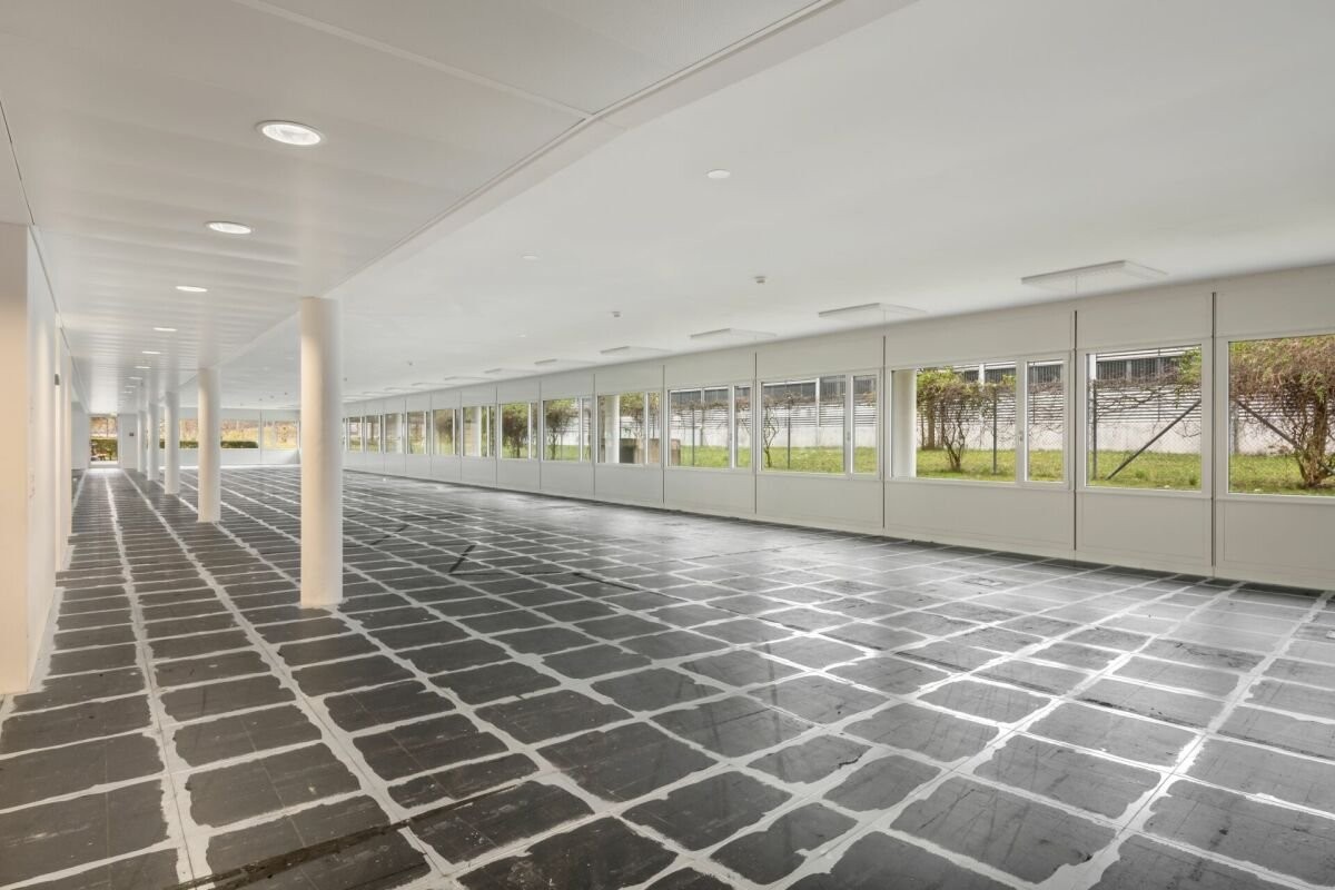 585m² de bureaux