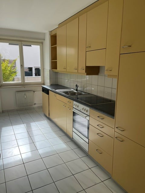 Appartement de 1 pièce

Nous louons dès maintenant ou sur rendez-vous cet appartement de 1 pièce calme et spacieux avec balcon. Cuisine avec vitrocéramique et lave-vaisselle., photo 1 sur 5