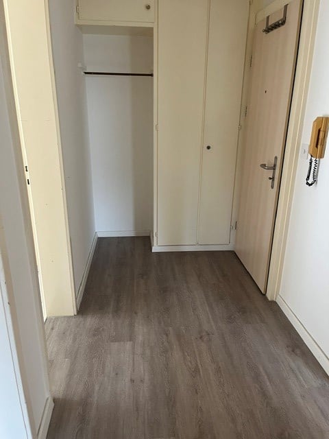 Appartement de 1 pièce

Nous louons dès maintenant ou sur rendez-vous cet appartement de 1 pièce calme et spacieux avec balcon. Cuisine avec vitrocéramique et lave-vaisselle., photo 5 sur 5