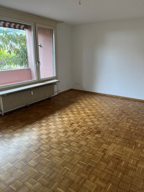 Appartement de 1 pièce

Nous louons dès maintenant ou sur rendez-vous cet appartement de 1 pièce calme et spacieux avec balcon. Cuisine avec vitrocéramique et lave-vaisselle., photo 2 sur 5