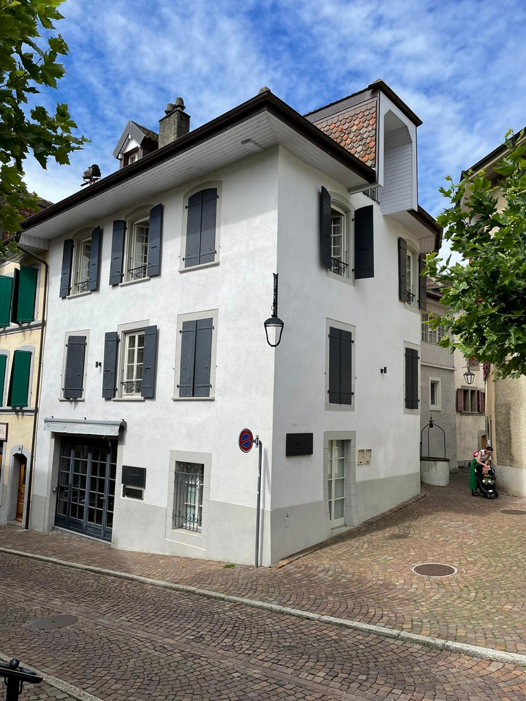 1 room single room
