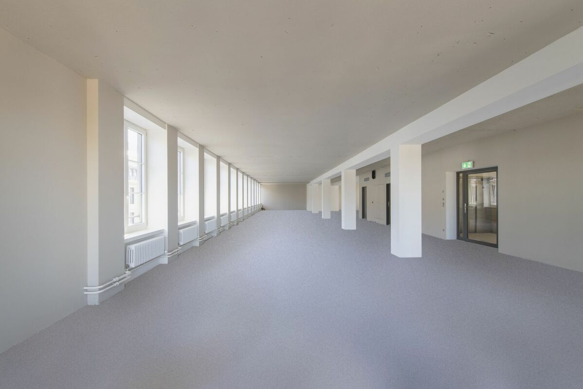 2390m² bureau