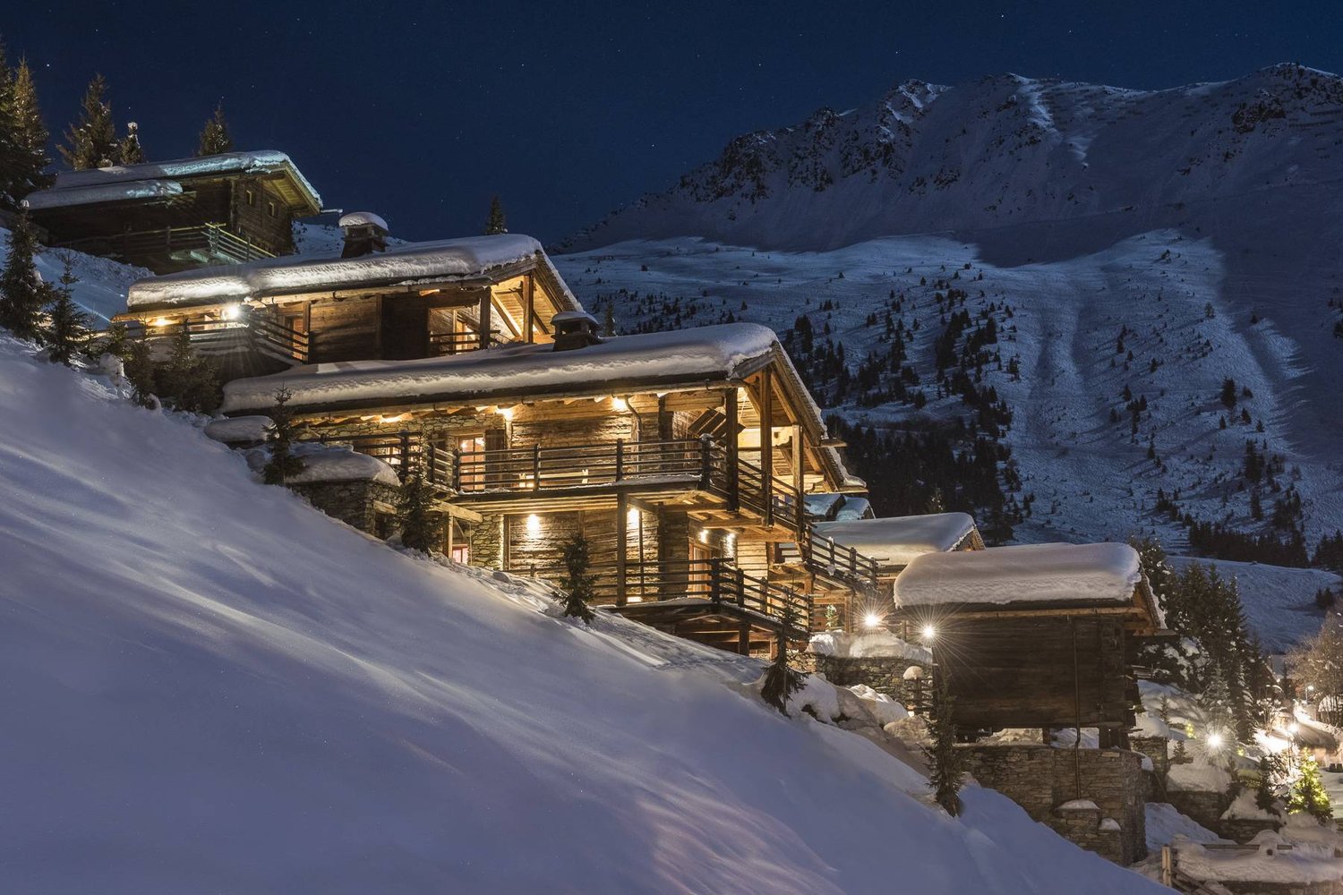 8 rooms chalet, photo 1 sur 9