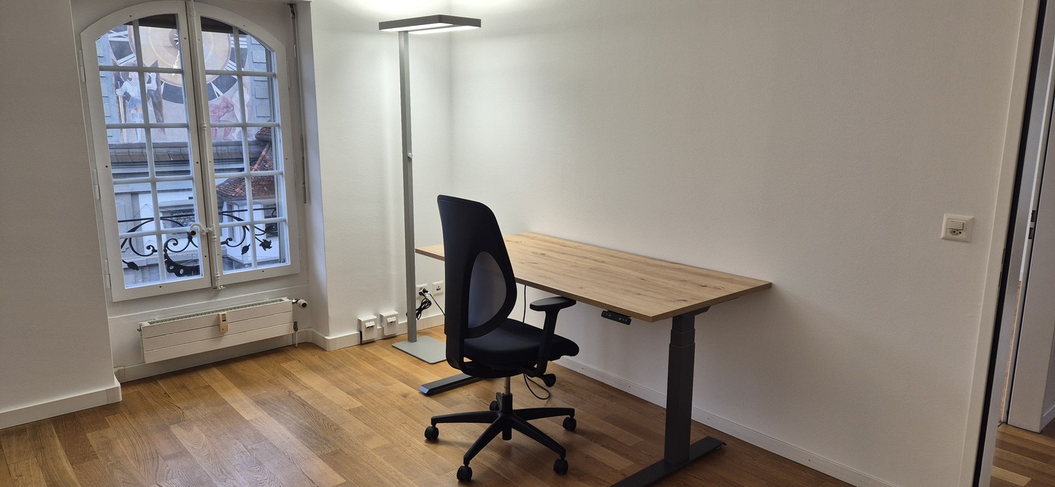 Bureau de 25m², photo 1 sur 9