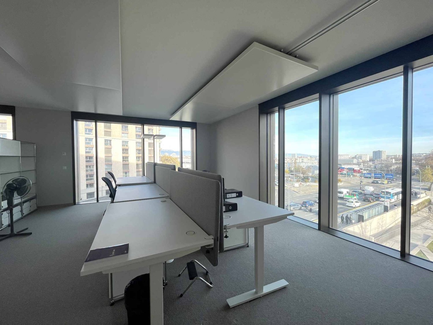 300m² office