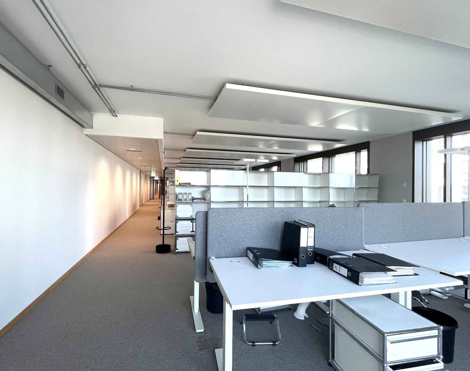 300m² office