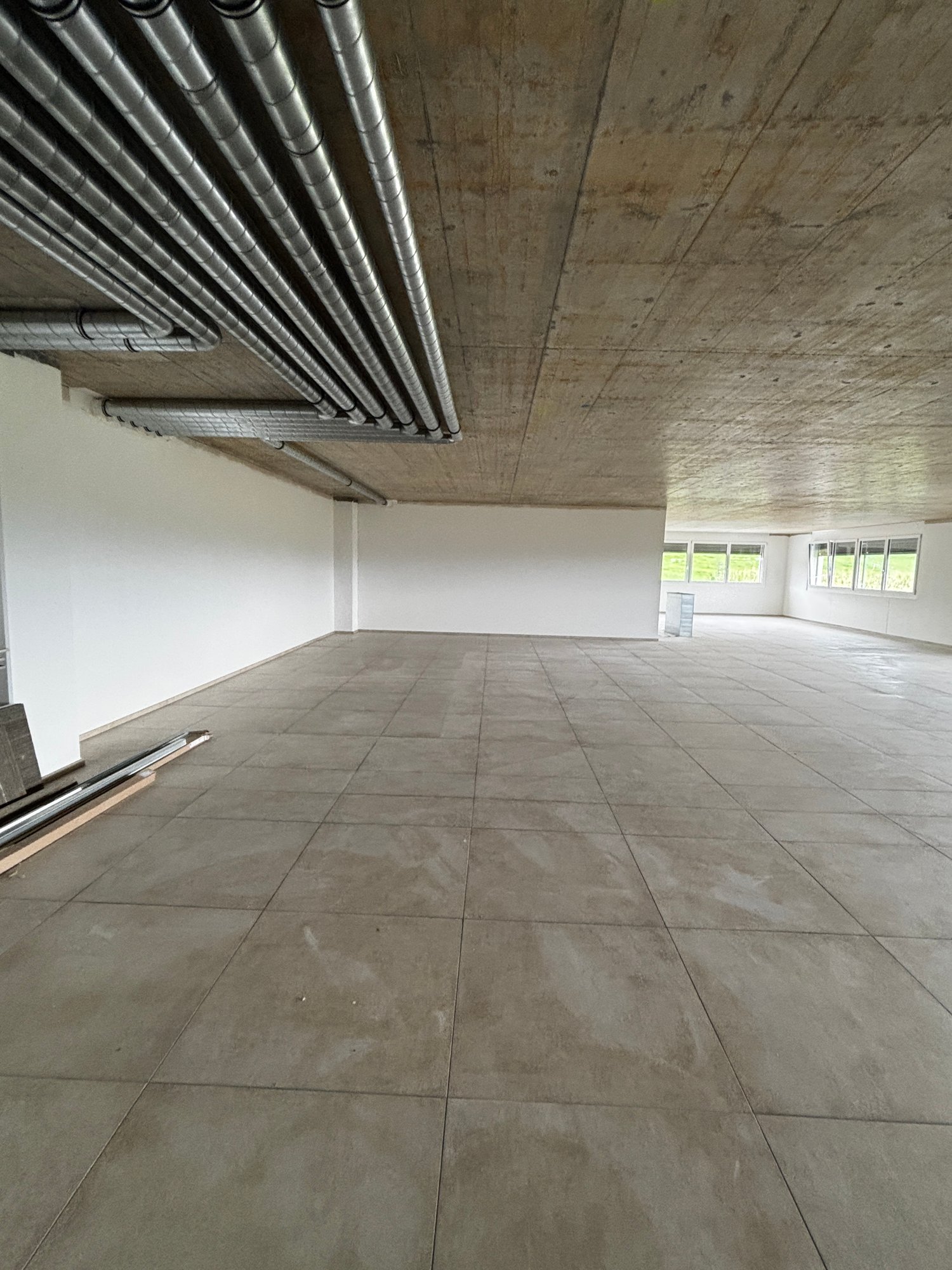 277m² commercial