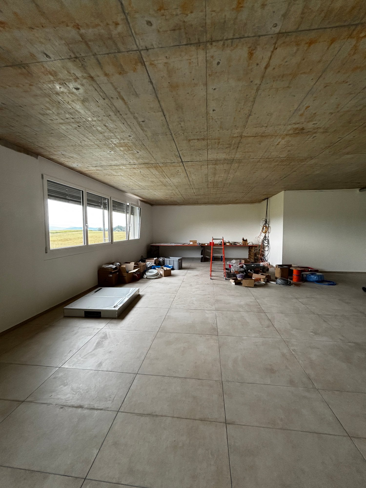 277m² commercial