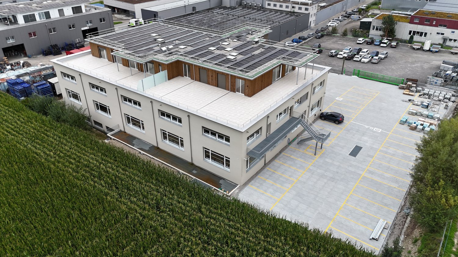 277m² commercial
