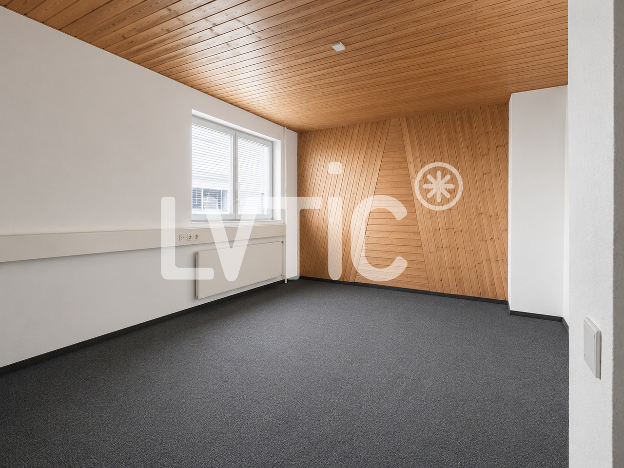 750m² office