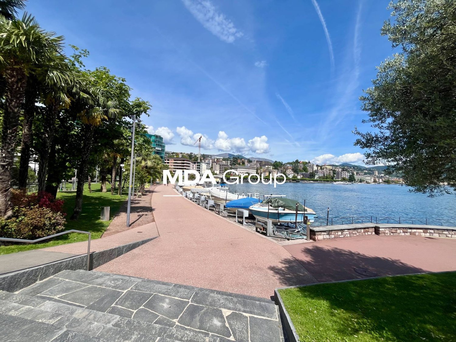 Magasin de 205m²