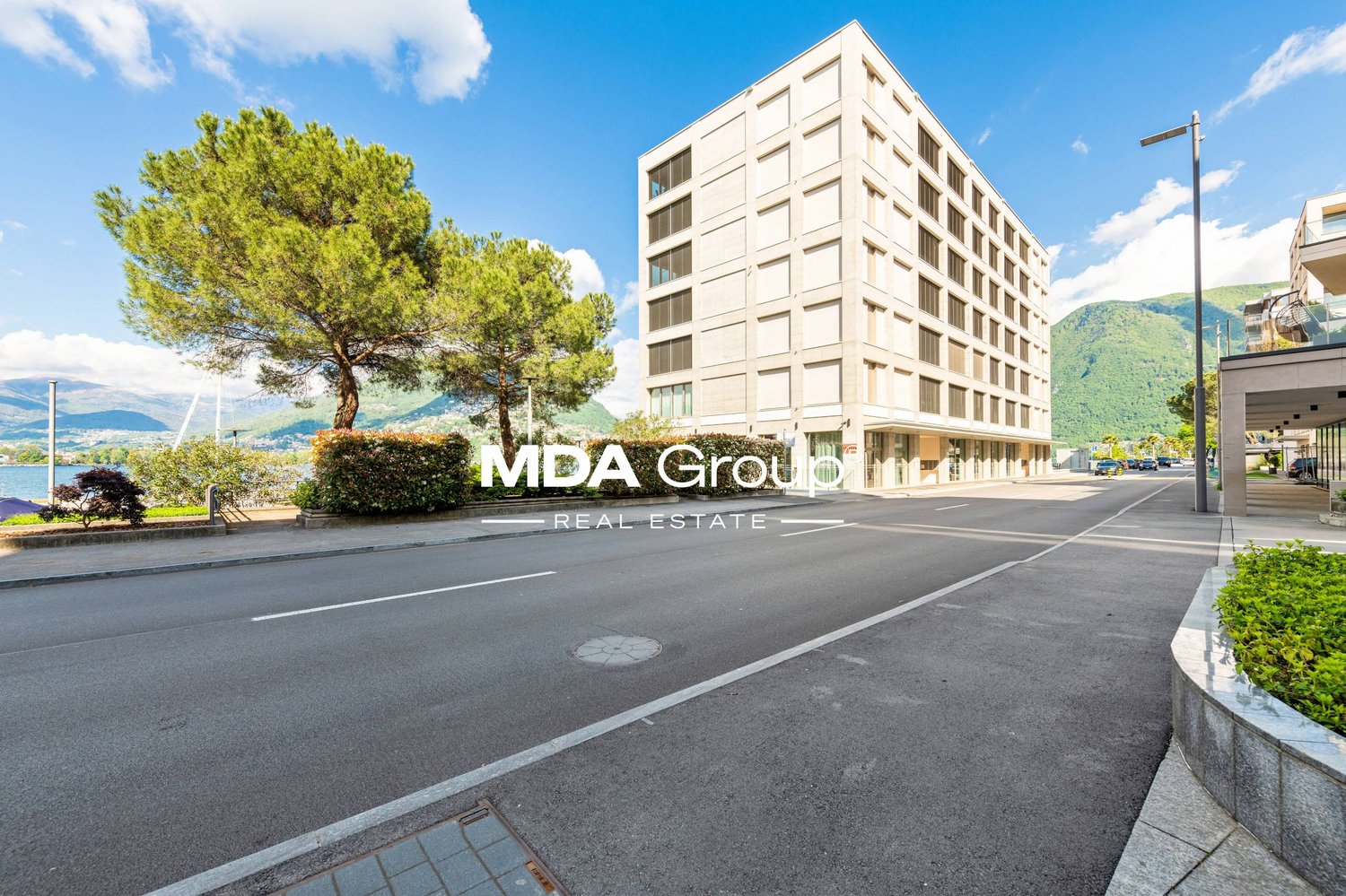 Magasin de 205m²