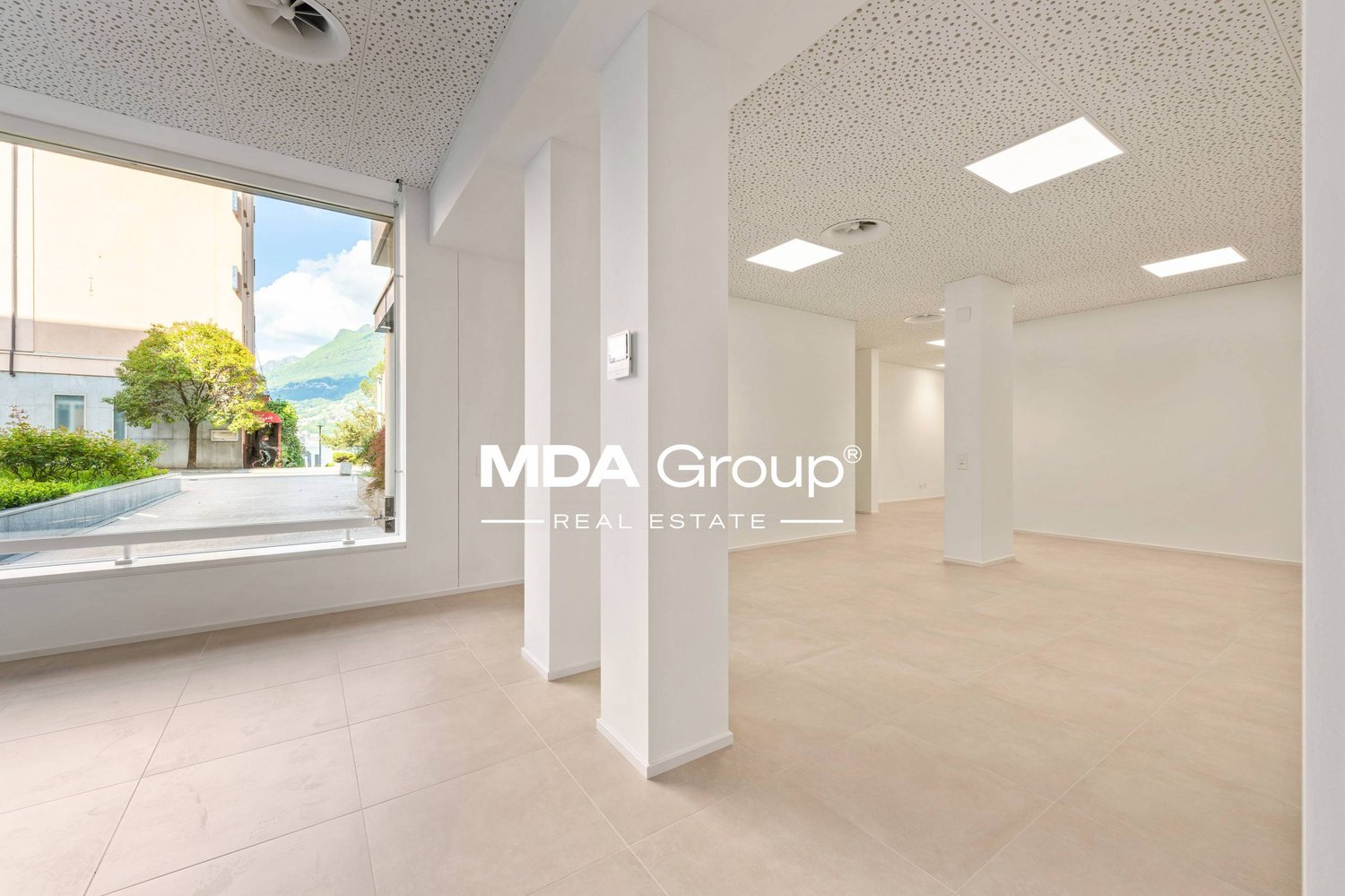 Magasin de 205m²
