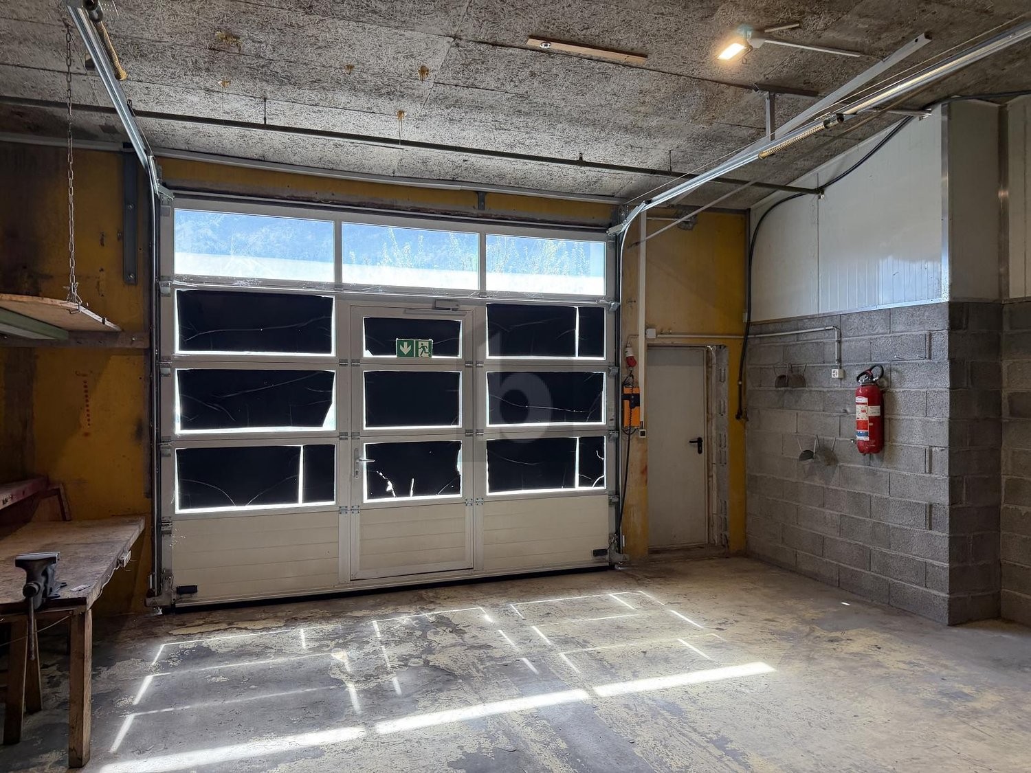 193m² industrial object