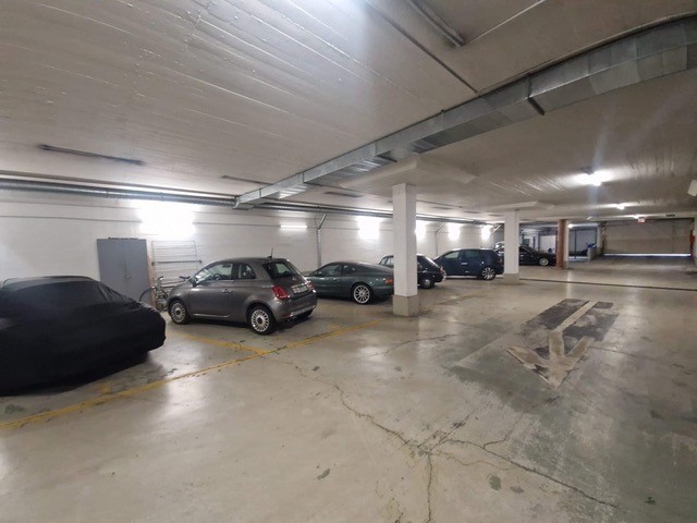 Place de parking souterrain