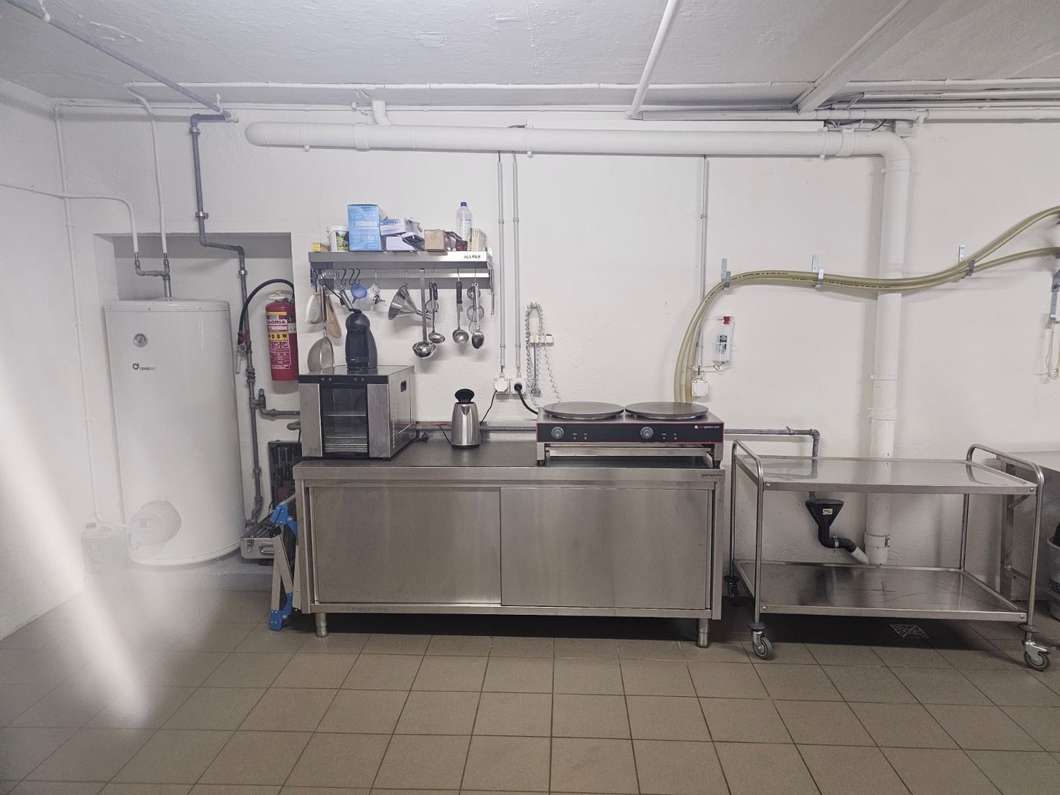 120m² commercial, photo 3 sur 8
