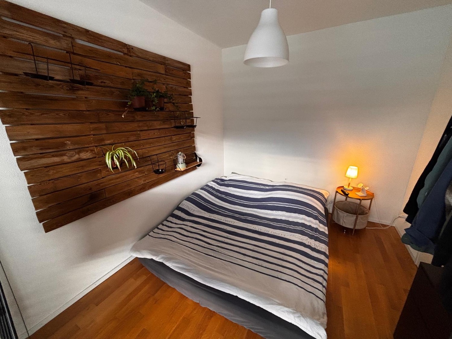 Habiter l'exceptionnel au 7ème étage – Panorama à 360° sur Horw, le lac et les montagnes !

Sur rendez-vous, nous recherchons un repreneur pour cet appartement de type penthouse en attique de 3,5 pièces, exclusif et baigné de lumière, à Horw.

Grâce à sa position élevée au 7ème étage et à sa terrass