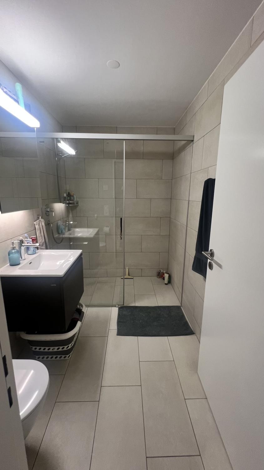 Recherche de locataire de remplacement pour mon appartement de 2,5 pièces à Näfels., photo 4 sur 8