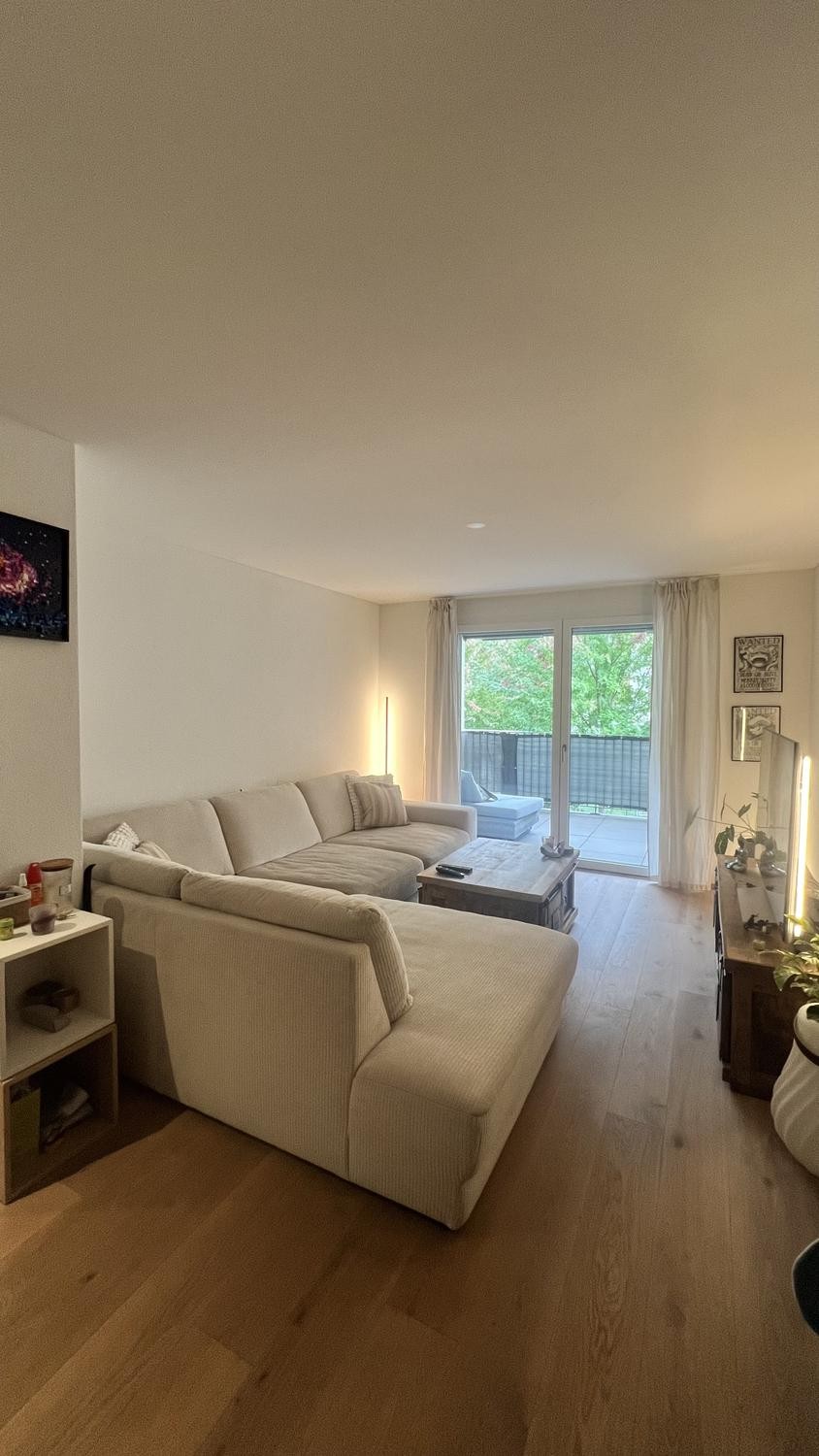 Recherche de locataire de remplacement pour mon appartement de 2,5 pièces à Näfels., photo 1 sur 8