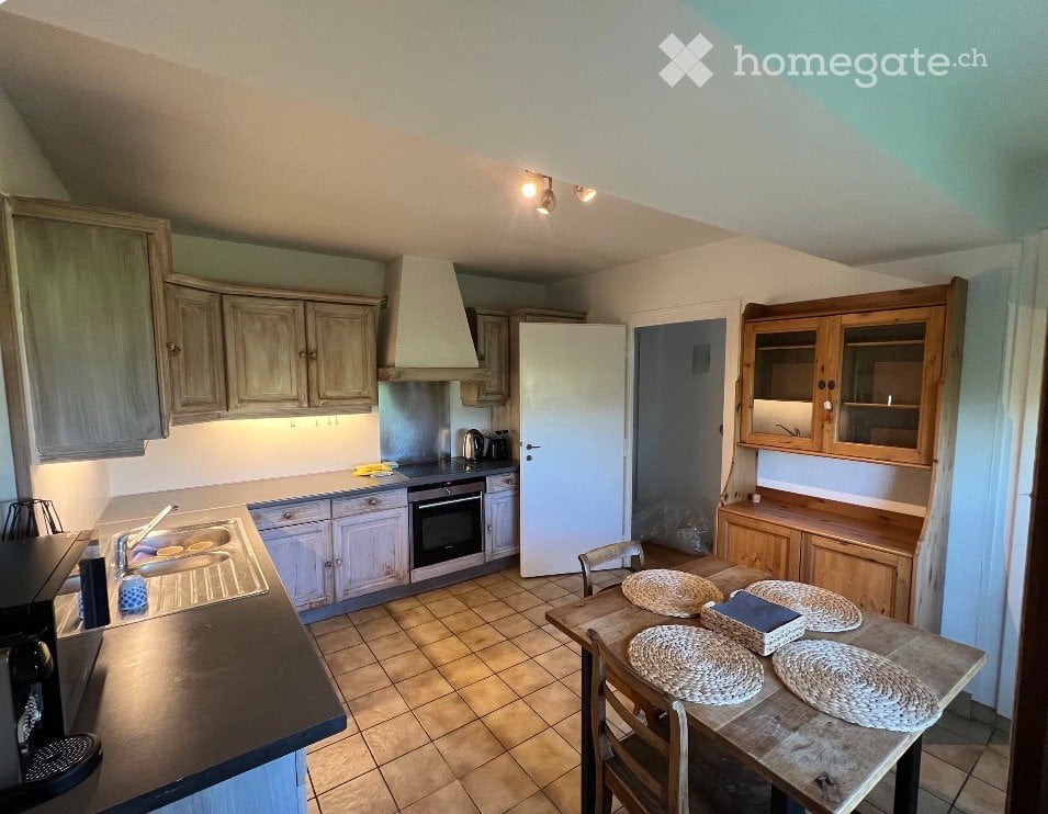 6 rooms apartment