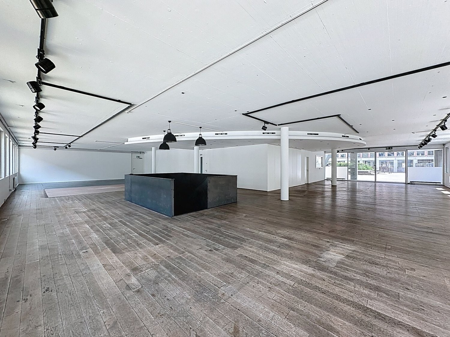 380m² shop, photo 4 sur 9