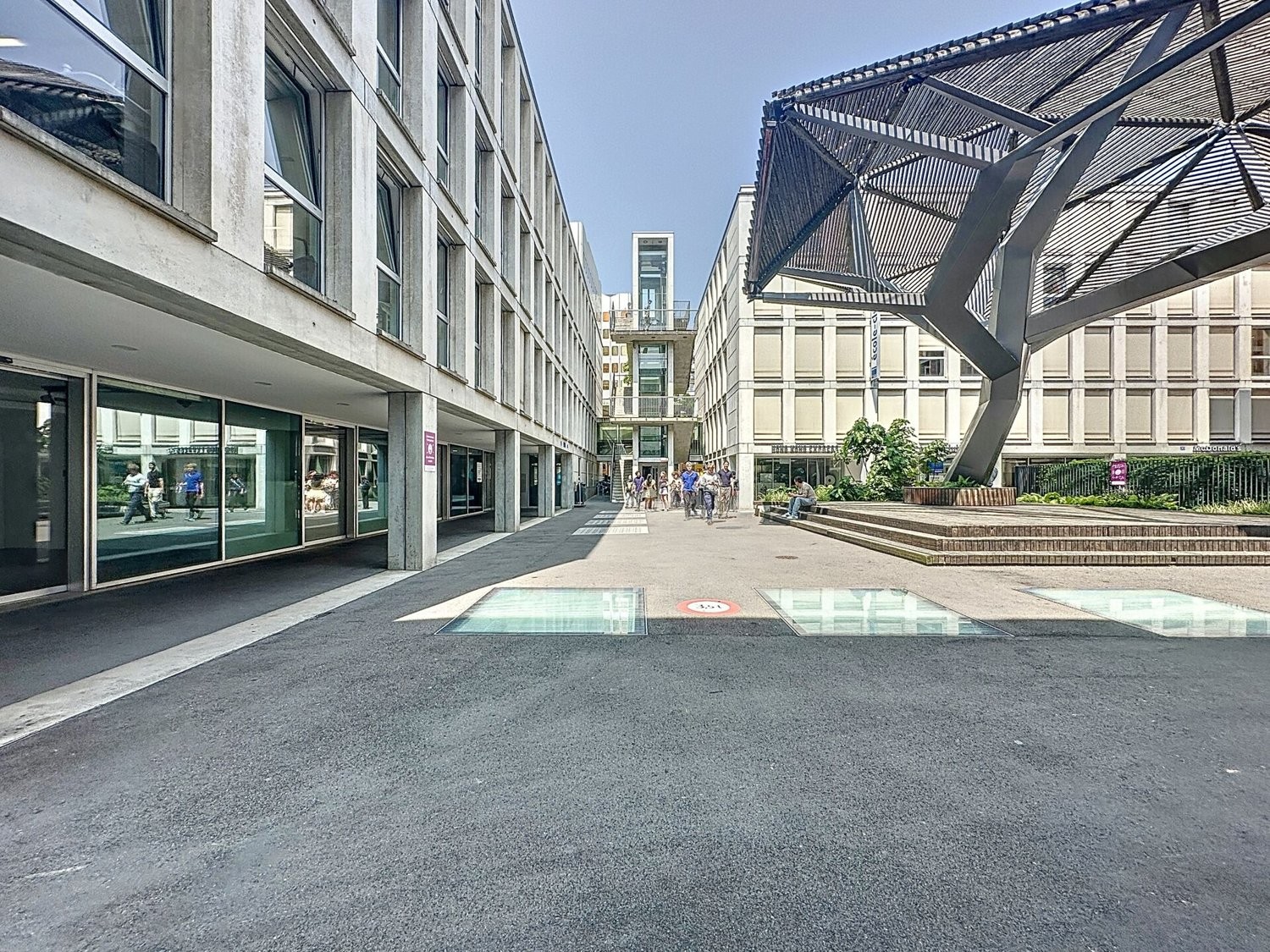 380m² shop, photo 9 sur 9