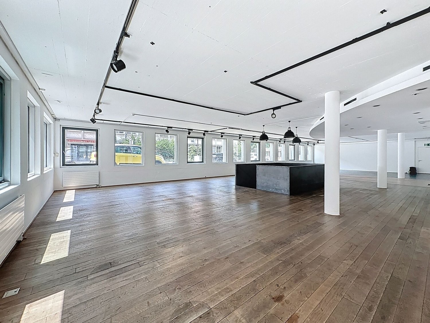 380m² shop, photo 5 sur 9