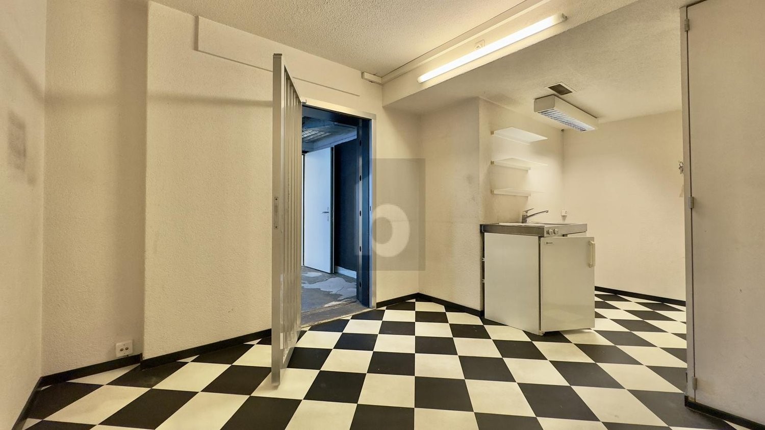 80m² de local commercial