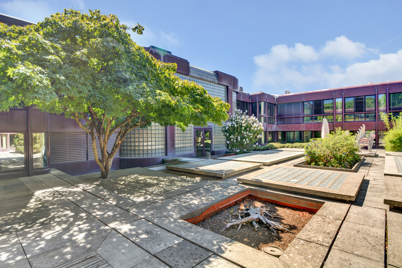 42m² office