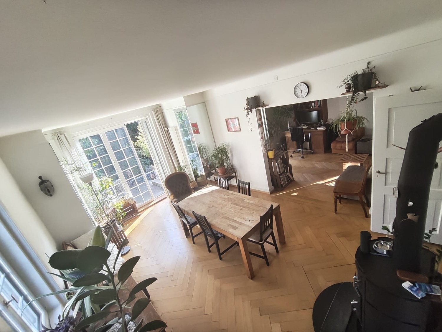 Chambre dans une colocation

Basil (32), Noel (31) und Lorenz (31) cherchent deux nouveaux colocataires pour notre beau chez-nous au Dahliaweg 7 dans le Rossfeld.
Nous apprécions une vie de colocation commune avec des activités et, quand l'occasion se présente, des dîners partagés. Faire du sport, j